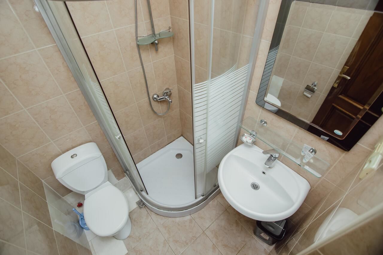 Отель Hotel Queen-Batumi Батуми