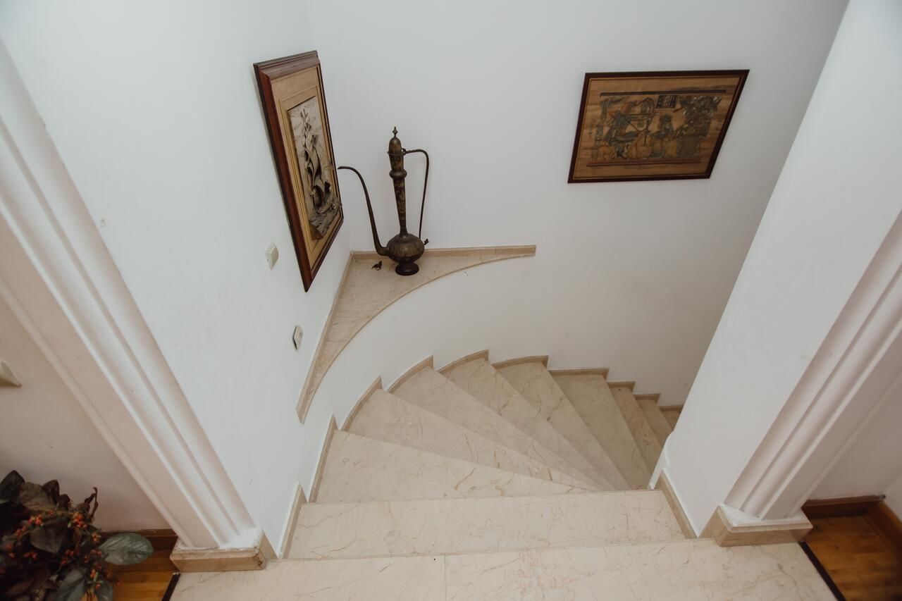 Отель Hotel Queen-Batumi Батуми-8